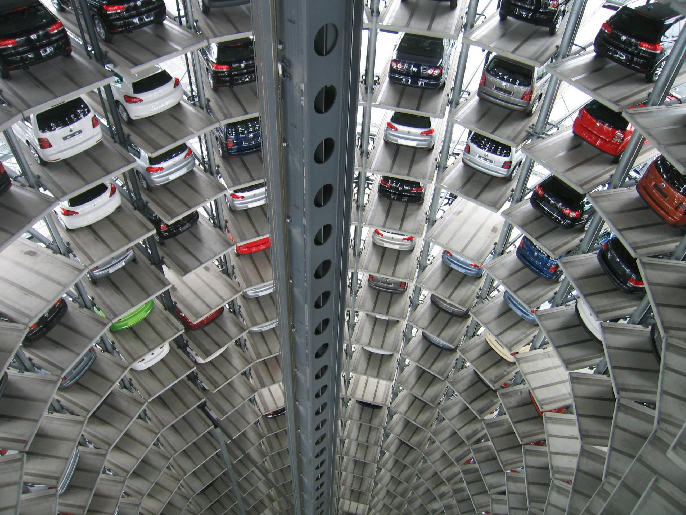 How to Start New Automobile Trading for Export Business in Dubai: A Step-by-Step Guide