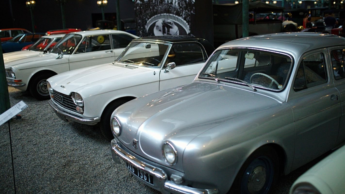 How to Start a Classic Cars Trading Business in Dubai A Step-by-Step Guide